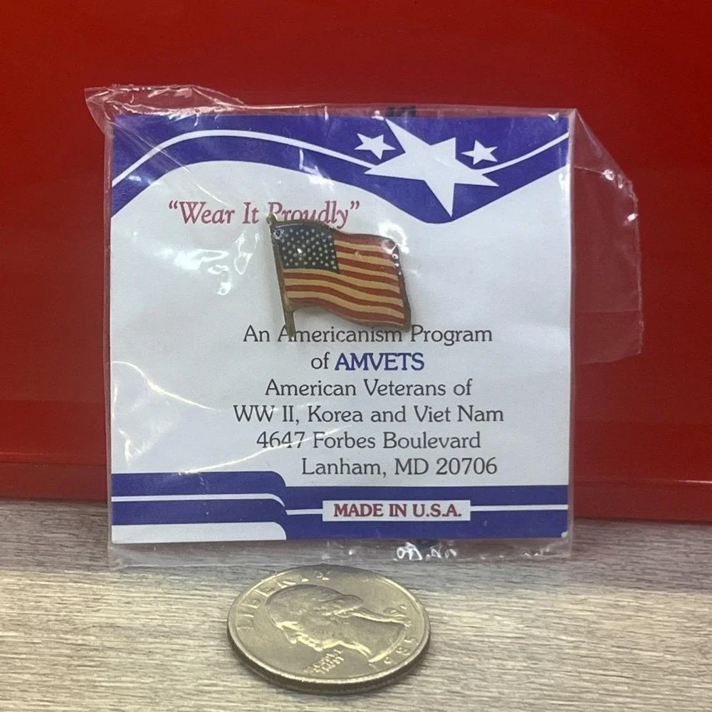 Tiny American Flag USA Lapel Hat Pin Vintage Vtg New Old Stock Wear It Proudly